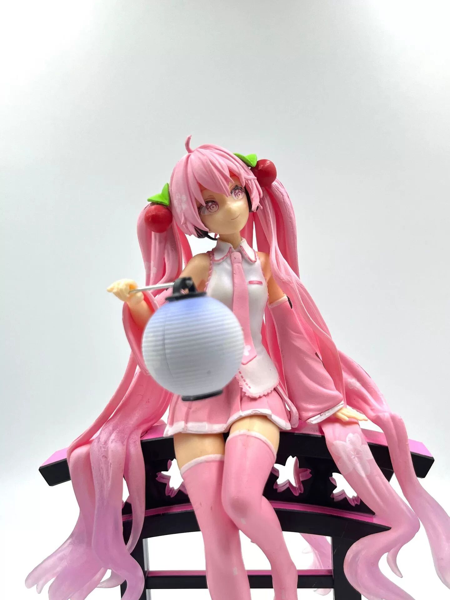 Taito Hatsune Miku Sakura Lantern ver AMP+ Figure, Multiple Colors (T40008)
