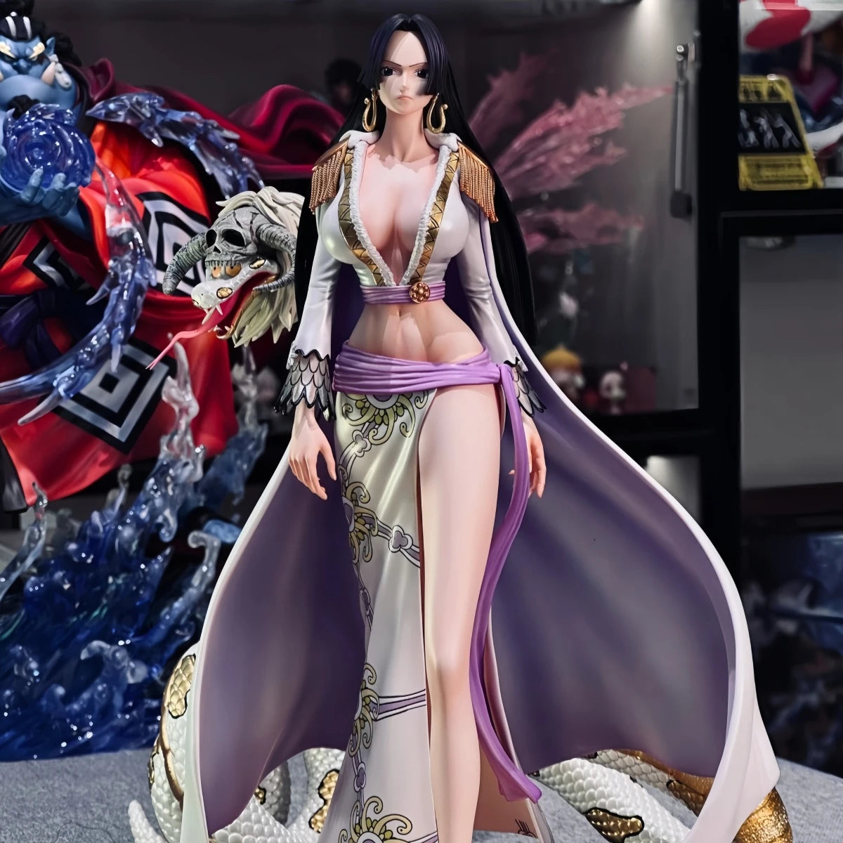 Hegemony Society Empress [Japanese version] Exclusive limited edition One Piece anime peripheral GK figurine model decoration Muse