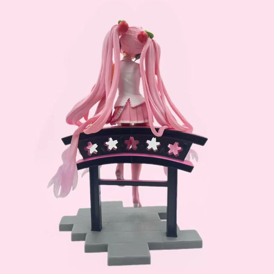 Taito Hatsune Miku Sakura Lantern ver AMP+ Figure, Multiple Colors (T40008)