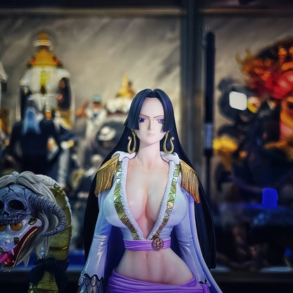 Hegemony Society Empress [Japanese version] Exclusive limited edition One Piece anime peripheral GK figurine model decoration Muse